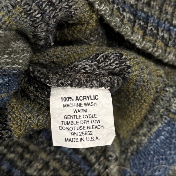 Vintage 3D Knit Sweater - Picture 6 of 6